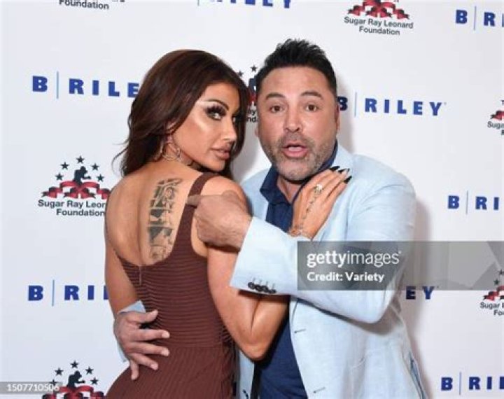 Holly Sonders And Oscar De La Hoya: The Ultimate Boxing Couple